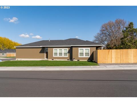 902 E Mckenzie Ave, Hermiston, OR 97838