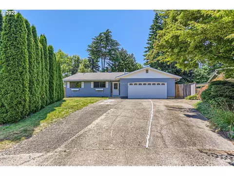 17935 SW Yaquina Ct, Tualatin, OR 97062