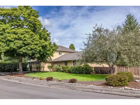 4005 Wakefield Ct, Eugene, OR 97404