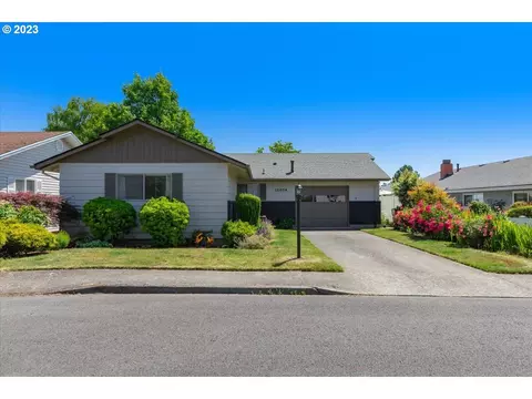 12404 SW King George Dr, King City, OR 97224