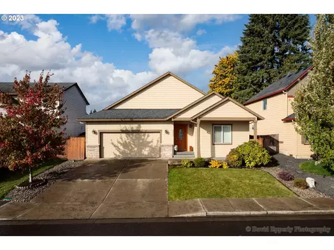 58696 Noble Rd, Saint Helens, OR 97051