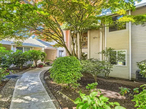 8206 SW Woodbridge Ct #11, Wilsonville, OR 97070