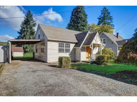 843 E St, Washougal, WA 98671