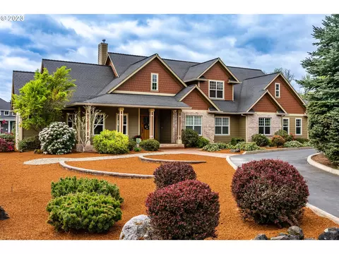 244 Heartwood Ln, Roseburg, OR 97471