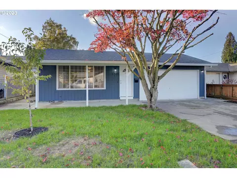1209 S 8th Ave, Kelso, WA 98626