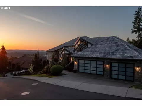 10269 SE Crescent Ridge Loop, Happy Valley, OR 97086
