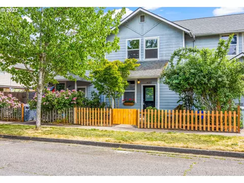 430 Clark St, Eugene, OR 97401