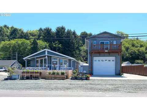 610 Broadway Ave, Winchester Bay, OR 97467