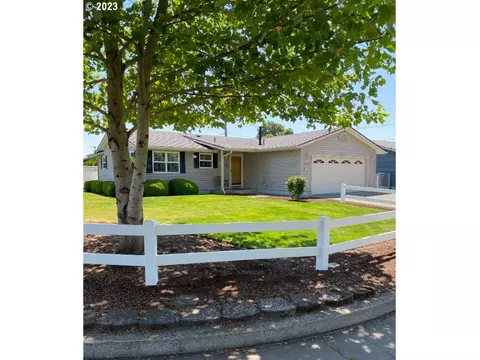 1504 Umpqua Pl, Woodburn, OR 97071