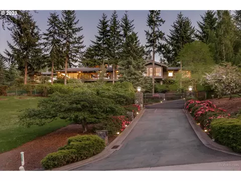 2442 W 29th Ave, Eugene, OR 97405