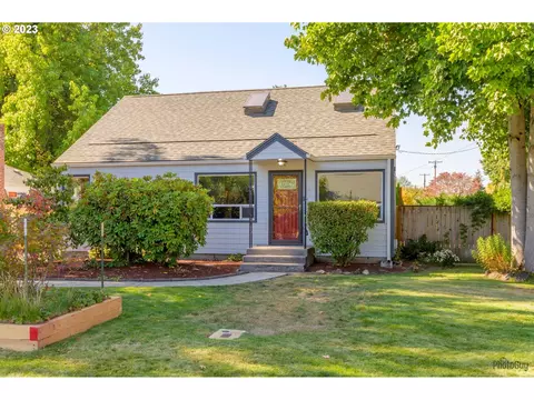 390 Foch St, Eugene, OR 97402