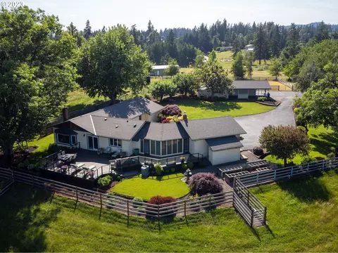 20466 S May Rd, Oregon City, OR 97045
