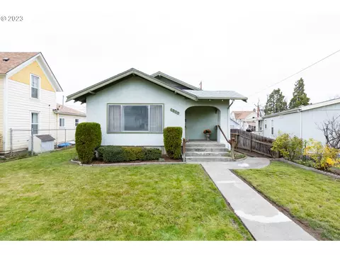 1005 E 9th St, The Dalles, OR 97058