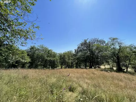 34 Wapiti Way, Tillamook, OR 97141