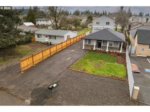 12019 SE Pardee St, Portland, OR 97266
