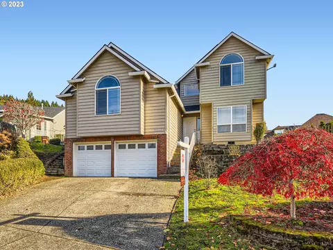 12998 SE 136th Dr, Happy Valley, OR 97086
