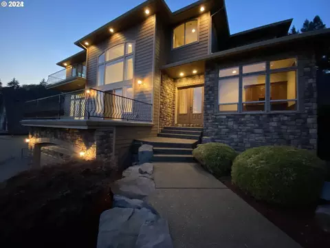 785 NW Valley St, Camas, WA 98607