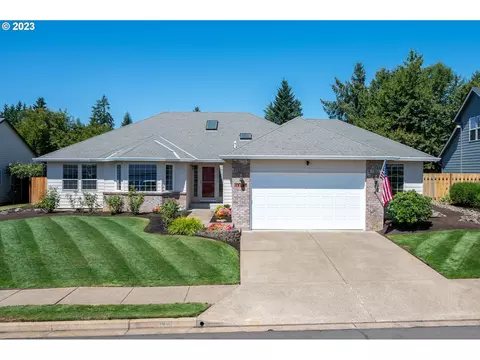 19181 Pine Pl, Oregon City, OR 97045