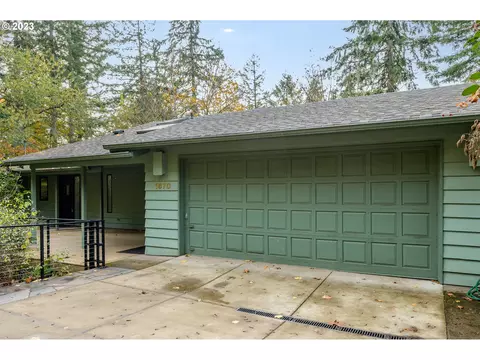 1670 Kona St, Eugene, OR 97403