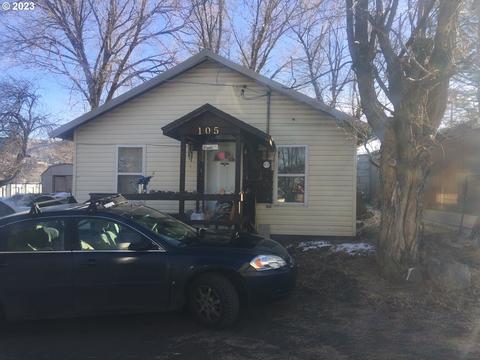 105 SE Gunther St, John Day, OR 97845