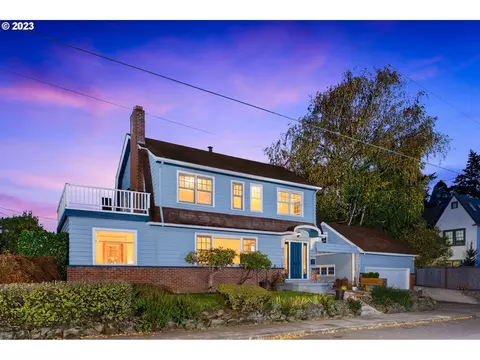 3214 NE Brazee St, Portland, OR 97212