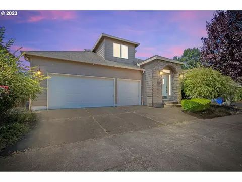 1618 NE Blue Heron Dr, Portland, OR 97211