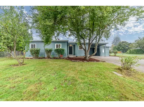 522 Flamingo Ave, Springfield, OR 97477