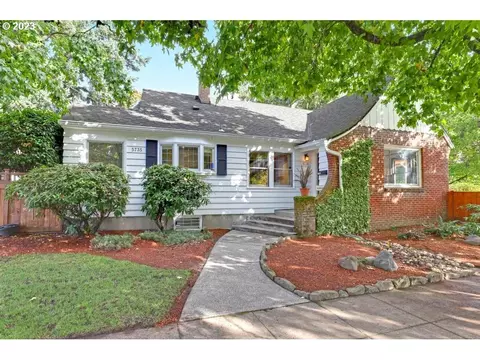 5735 NE Klickitat St, Portland, OR 97213