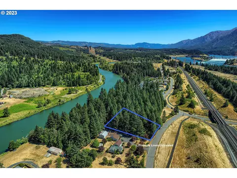 23 Evergreen Dr, North Bonneville, WA 98639