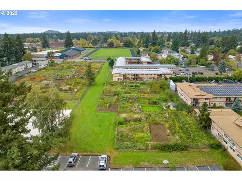 835 SE 162nd Ave, Portland, OR 97233