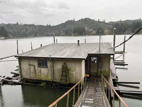 4097 S Tenmile, Lakeside, OR 97449