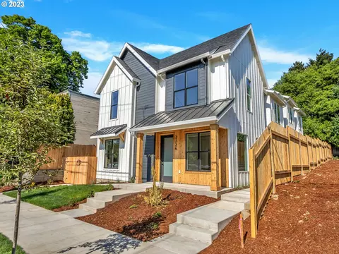 2732 SE 26th Ave #3, Portland, OR 97202