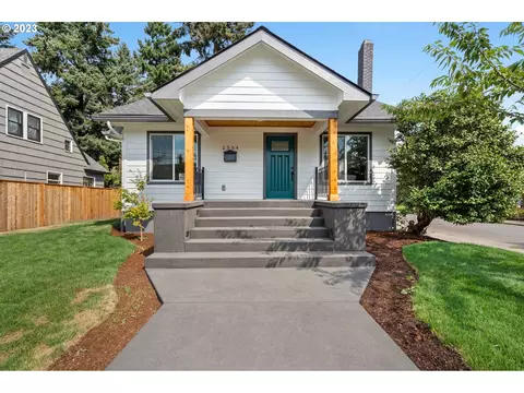 2504 NE 32nd Pl, Portland, OR 97212