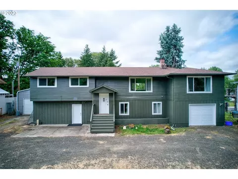 2150 Del Rio Rd, Roseburg, OR 97471