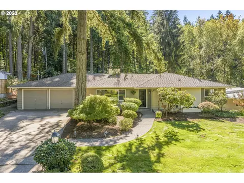 14090 SW Hargis Rd, Beaverton, OR 97008