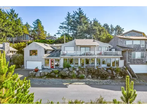716 Cherry St, Manzanita, OR 97130