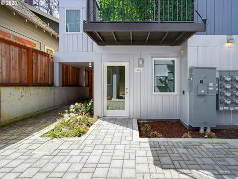 1480 N Kilpatrick St #104, Portland, OR 97217