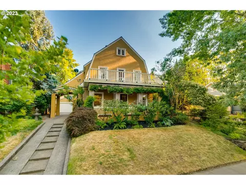 3550 NE Multnomah St, Portland, OR 97232