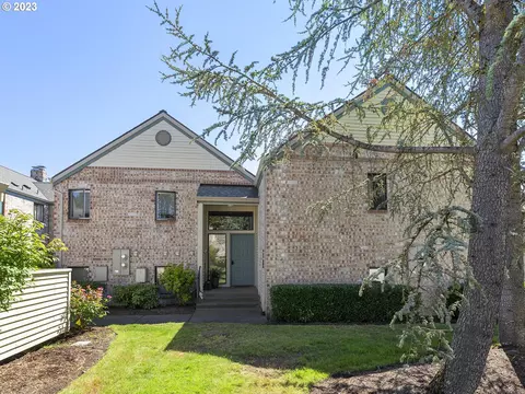 16316 SW 130th Ter #68, Tigard, OR 97224