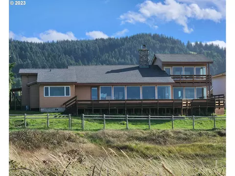 30530 Old Coast Rd, Gold Beach, OR 97444