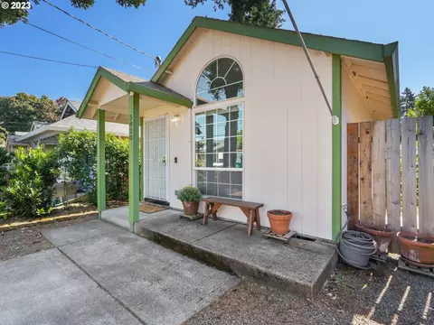 5820 SE Malden St, Portland, OR 97206