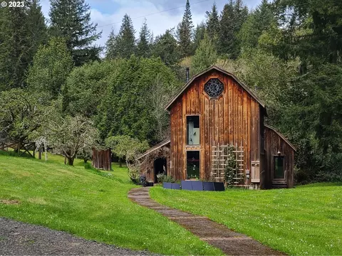 95031 Rink Creek Ln, Coquille, OR 97423