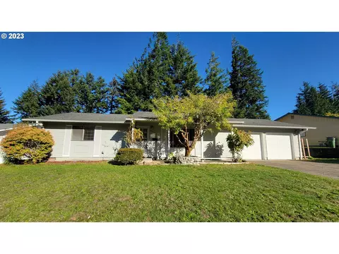3870 Vista Dr, North Bend, OR 97459