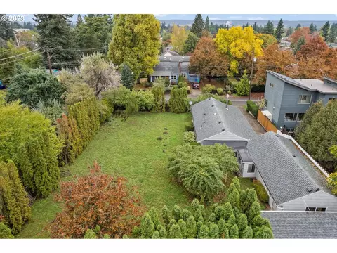 6216 NE Mason St #2, Portland, OR 97218