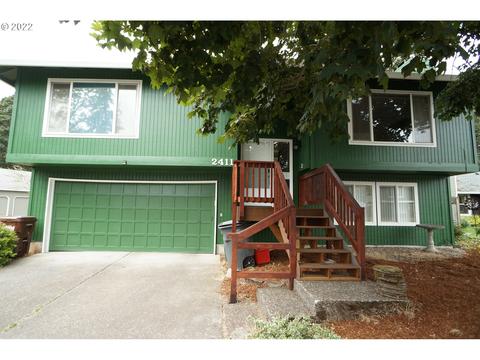2411 NE Hyde St, Hillsboro, OR 97124