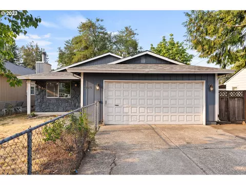 10045 SE Amherst St, Clackamas, OR 97015