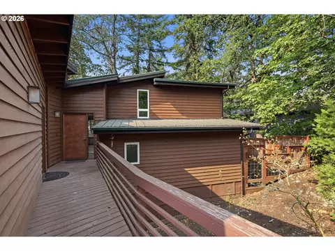 Exterior - 3067 Whitbeck Blvd, Eugene, OR 97405 photo 11 of 12