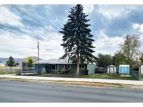 2875 Grove St, Baker City, OR 97814
