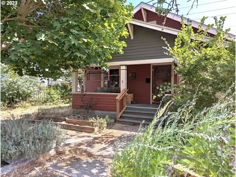552 Statesman St NE, Salem, OR 97301