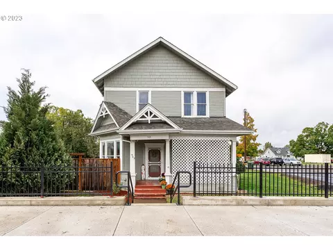 503 W 2nd St, Halsey, OR 97348